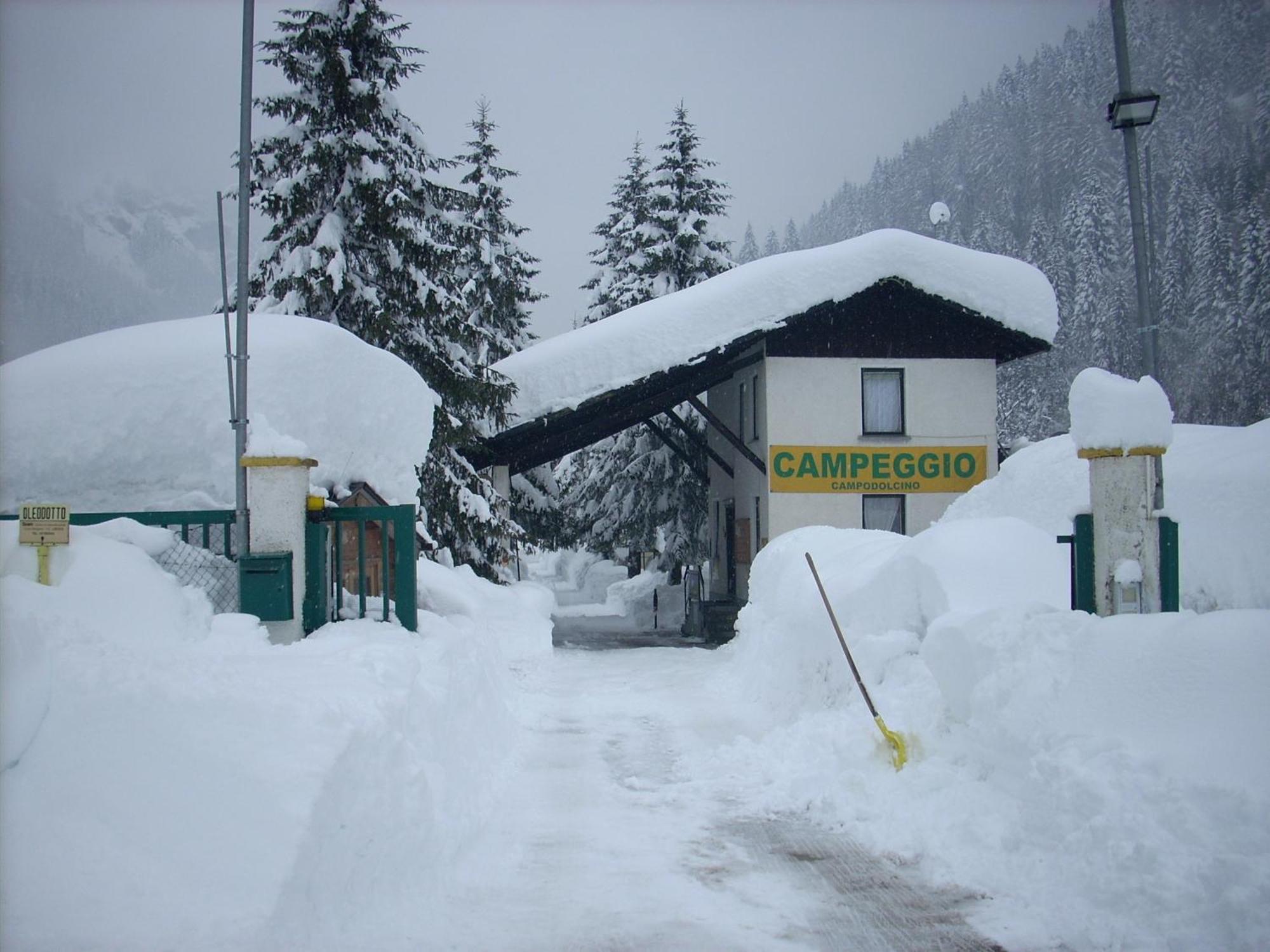 Aparthotel Campodolcino Camping Exteriér fotografie